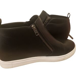Time and Tru  Black Ankle Zip Bootie  sneakers